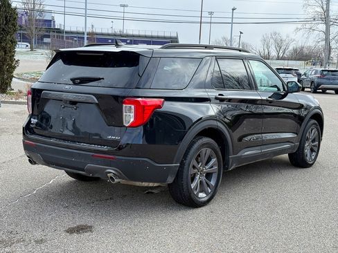 Used 2023 Ford Explorer XLT w/ Equipment Group 202A image 6
