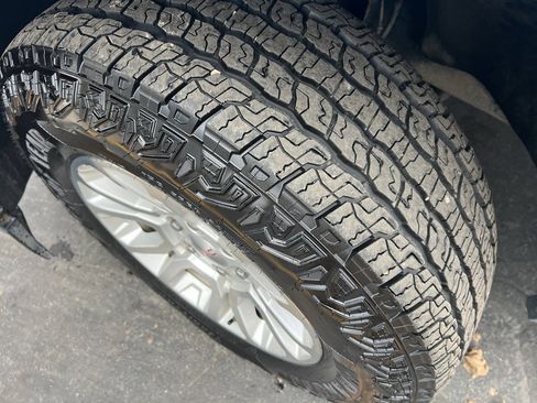 Used 2016 GMC Yukon XL SLT image 7