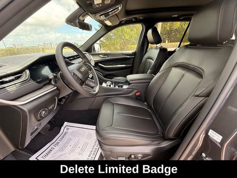 New 2026 Jeep Grand Cherokee Limited w/ Limited Altitude Package AWD/4WD image 10