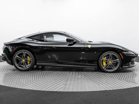 Certified 2024 Ferrari Roma image 9