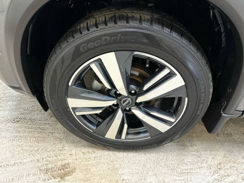 Certified 2023 Nissan Rogue SL w/ SL Premium Package image 12