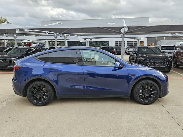 Used 2023 Tesla Model Y Long Range AWD/4WD image 4
