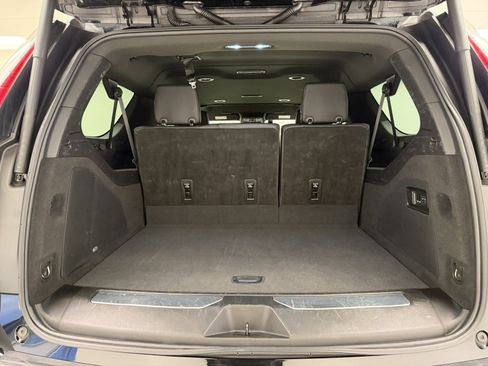Used 2023 Cadillac Escalade ESV Luxury image 30