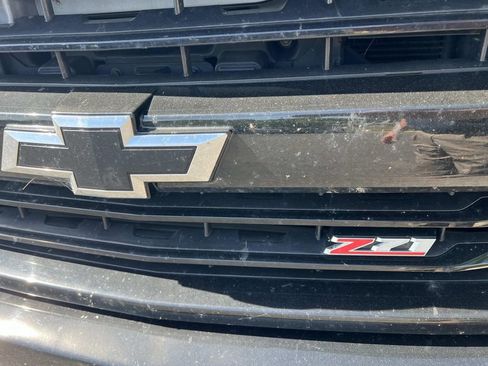 Used 2017 Chevrolet Silverado 1500 LTZ Z71 w/ LTZ Plus Package AWD/4WD image 4