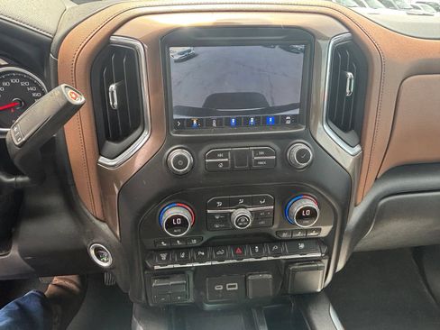 Used 2022 Chevrolet Silverado 3500 High Country w/ LPO, Hitch Package AWD/4WD image 14
