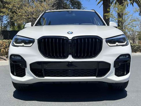 Used 2019 BMW X5 xDrive50i w/ M Sport Package AWD/4WD image 56