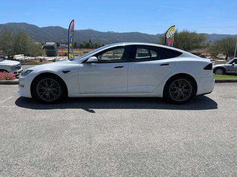 Used 2024 Tesla Model S AWD/4WD image 8
