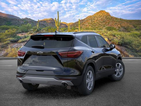 New 2026 Chevrolet Blazer LT w/ Convenience Package FWD image 4