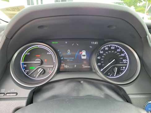 Used 2022 Toyota Camry XSE image 14