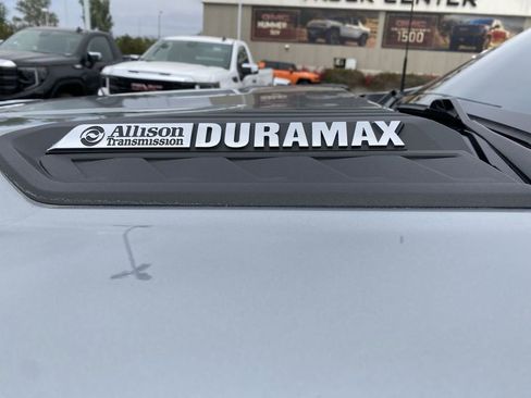 Used 2024 Chevrolet Silverado 3500 High Country w/ High Country Premium Package image 38