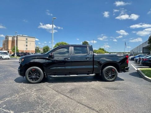 Used 2023 Chevrolet Silverado 1500 RST w/ Redline Edition AWD/4WD image 8