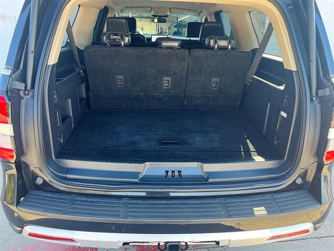 Used 2023 Ford Expedition Max XLT image 26
