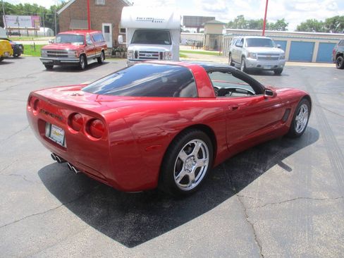 Used 1997 Chevrolet Corvette Coupe w/ Memory Pkg RWD image 6