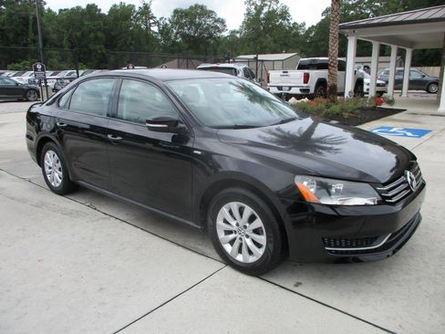 Used 2014 Volkswagen Passat 1.8T Wolfsburg Edition FWD image 2
