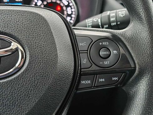 Used 2019 Toyota RAV4 XLE image 32