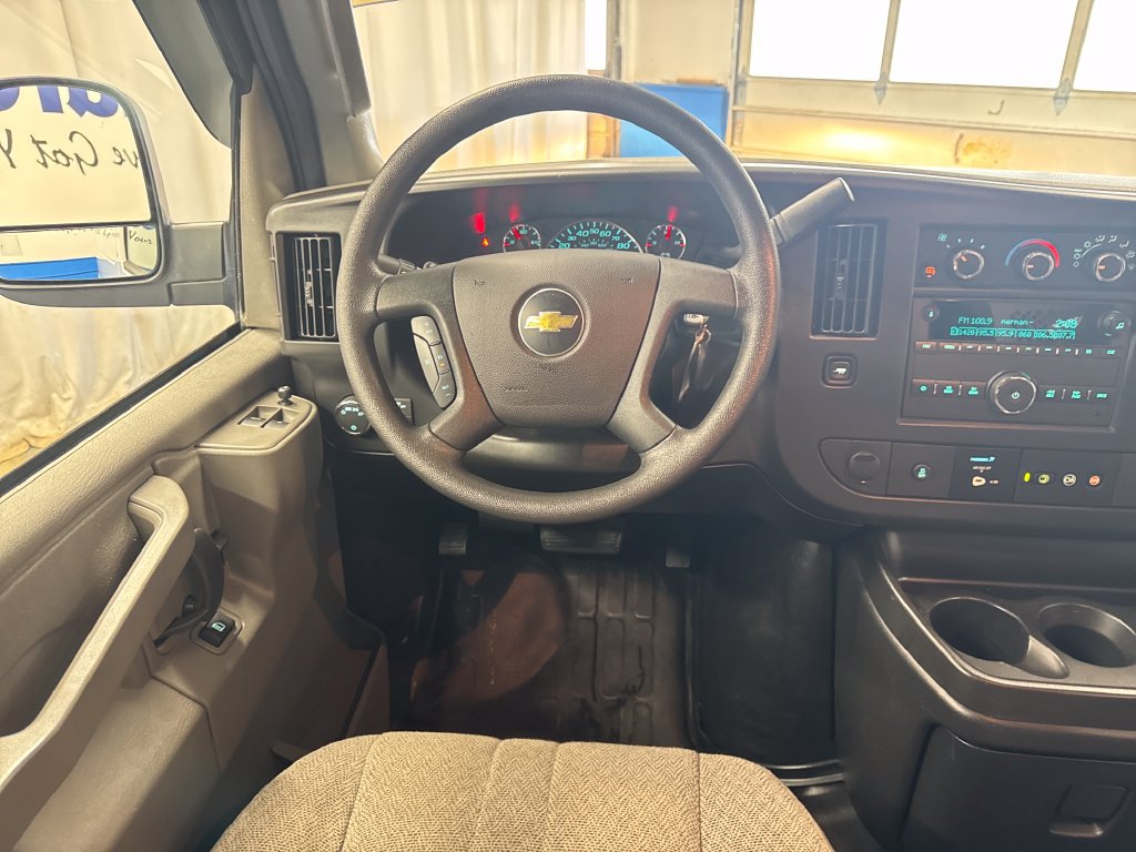Used 2025 Chevrolet Express 2500 w/ Driver Convenience Package RWD image 17