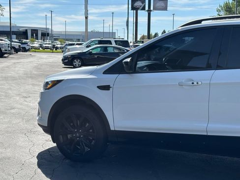Used 2019 Ford Escape SE AWD/4WD image 6