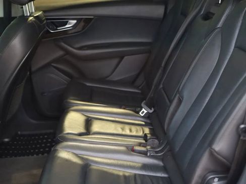 Used 2018 Audi Q7 3.0T Premium Plus w/ Premium Plus Package AWD/4WD image 34