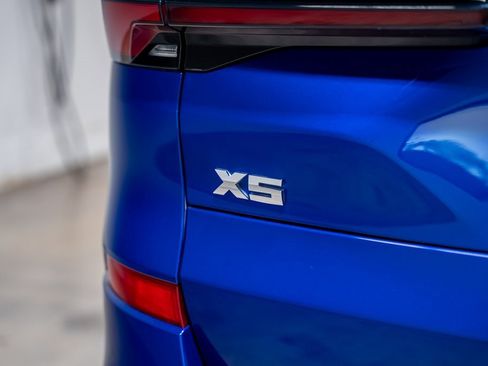 Used 2025 BMW X5 M60i w/ Climate Comfort Package image 17