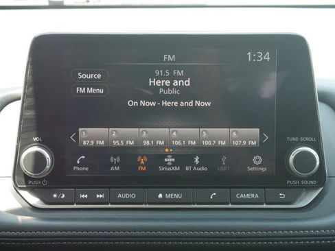 Used 2024 Nissan Rogue SV FWD image 18