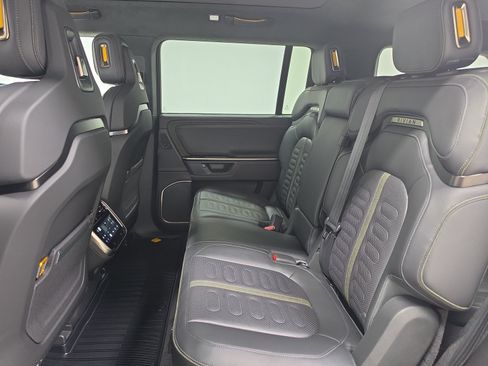 Used 2025 Rivian R1S Adventure AWD/4WD image 21