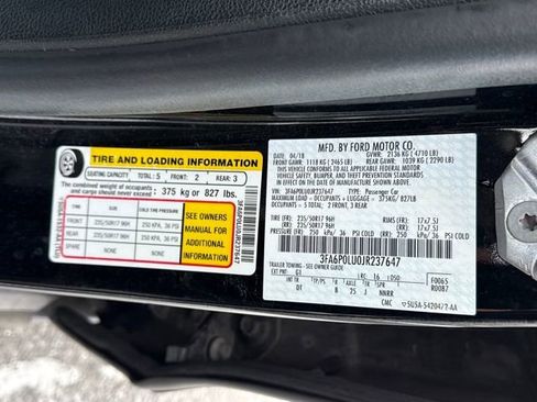 Used 2018 Ford Fusion SE image 16