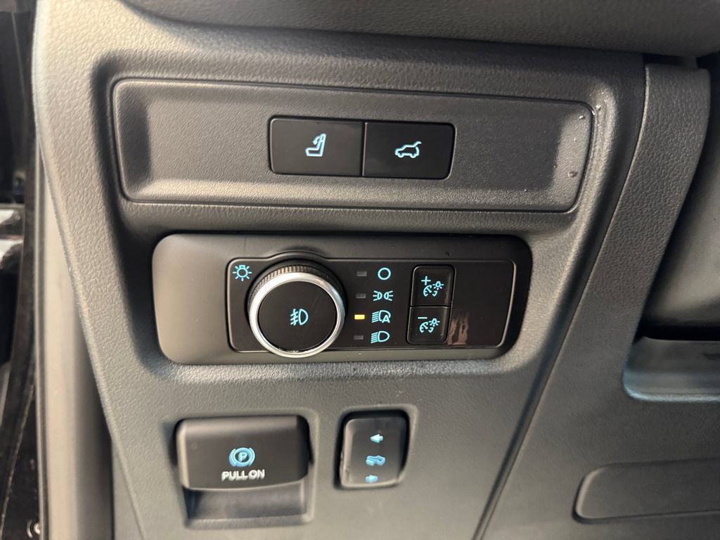 Used 2024 Ford Expedition Max Limited AWD/4WD image 24
