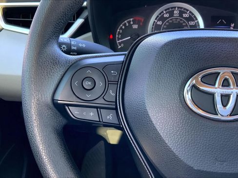 Used 2021 Toyota Corolla LE FWD image 24
