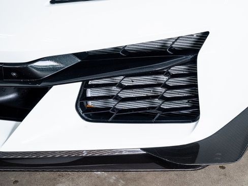 Used 2026 Chevrolet Corvette ZR1 w/ ZR1 Carbon Fiber Aero Package image 14