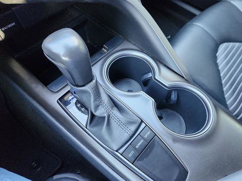 Used 2023 Toyota Camry SE image 34