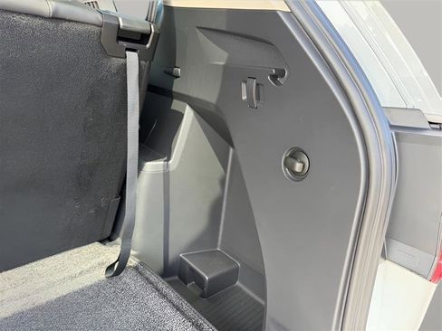 Used 2018 Volkswagen Atlas SEL Premium AWD/4WD image 43
