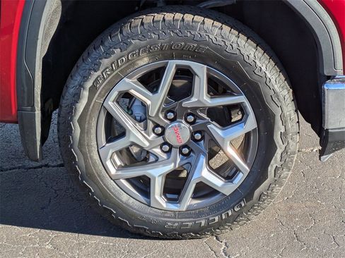 Used 2024 GMC Sierra 1500 SLT w/ SLT Convenience Package image 11