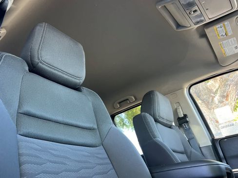 Used 2024 Nissan Frontier SV w/ SV Convenience Package RWD image 19