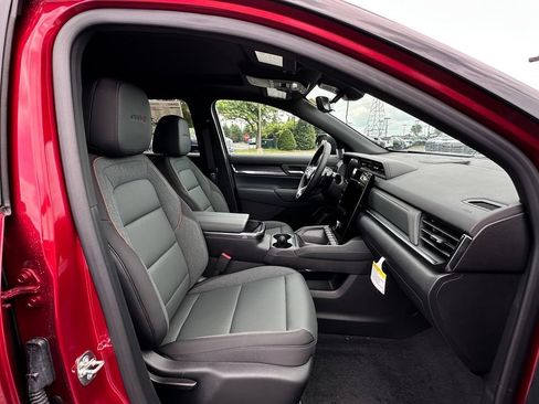 New 2026 GMC Terrain AT4 w/ Technology Package II AWD/4WD image 11