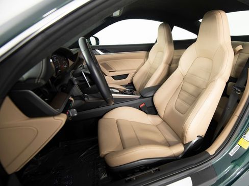 Used 2022 Porsche 911 Turbo S image 31