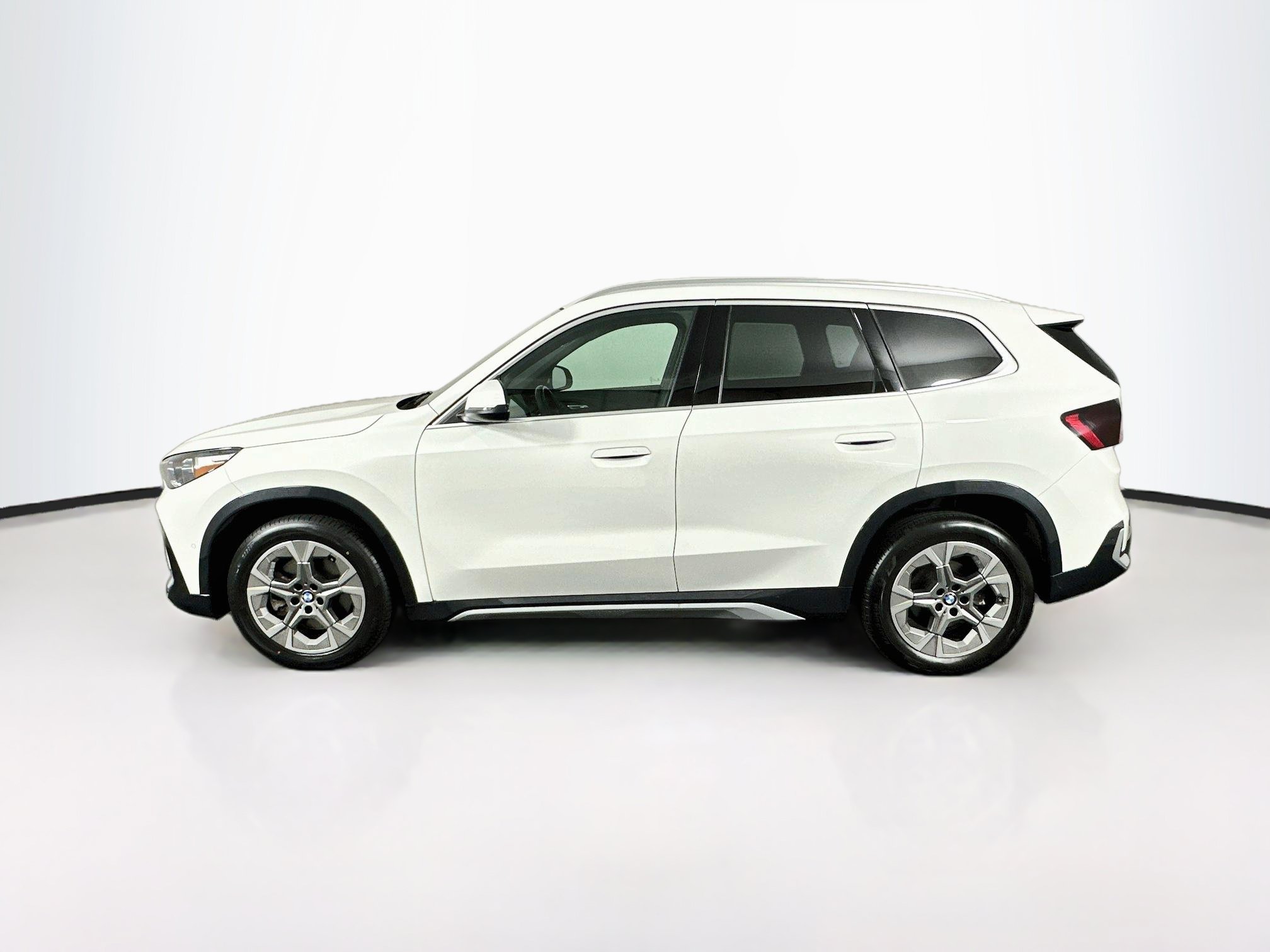 Used 2026 BMW X1 xDrive28i AWD/4WD image 4