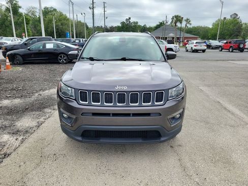 Used 2020 Jeep Compass Latitude FWD image 6