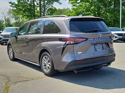 Used 2021 Toyota Sienna XLE w/ XLE Plus Package