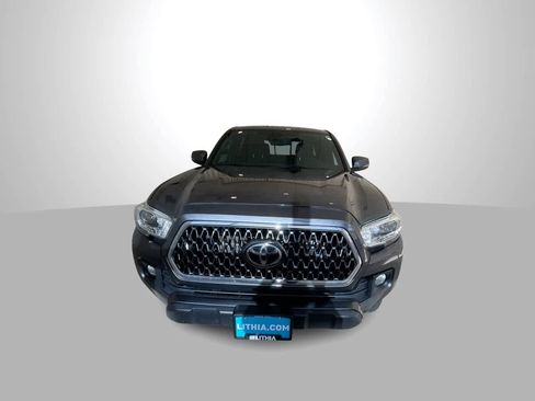 Used 2019 Toyota Tacoma TRD Off-Road AWD/4WD image 3
