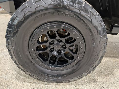 Used 2022 Jeep Wrangler Unlimited Rubicon AWD/4WD image 9