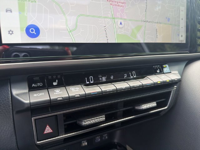 Used 2026 Toyota Camry XSE FWD image 32