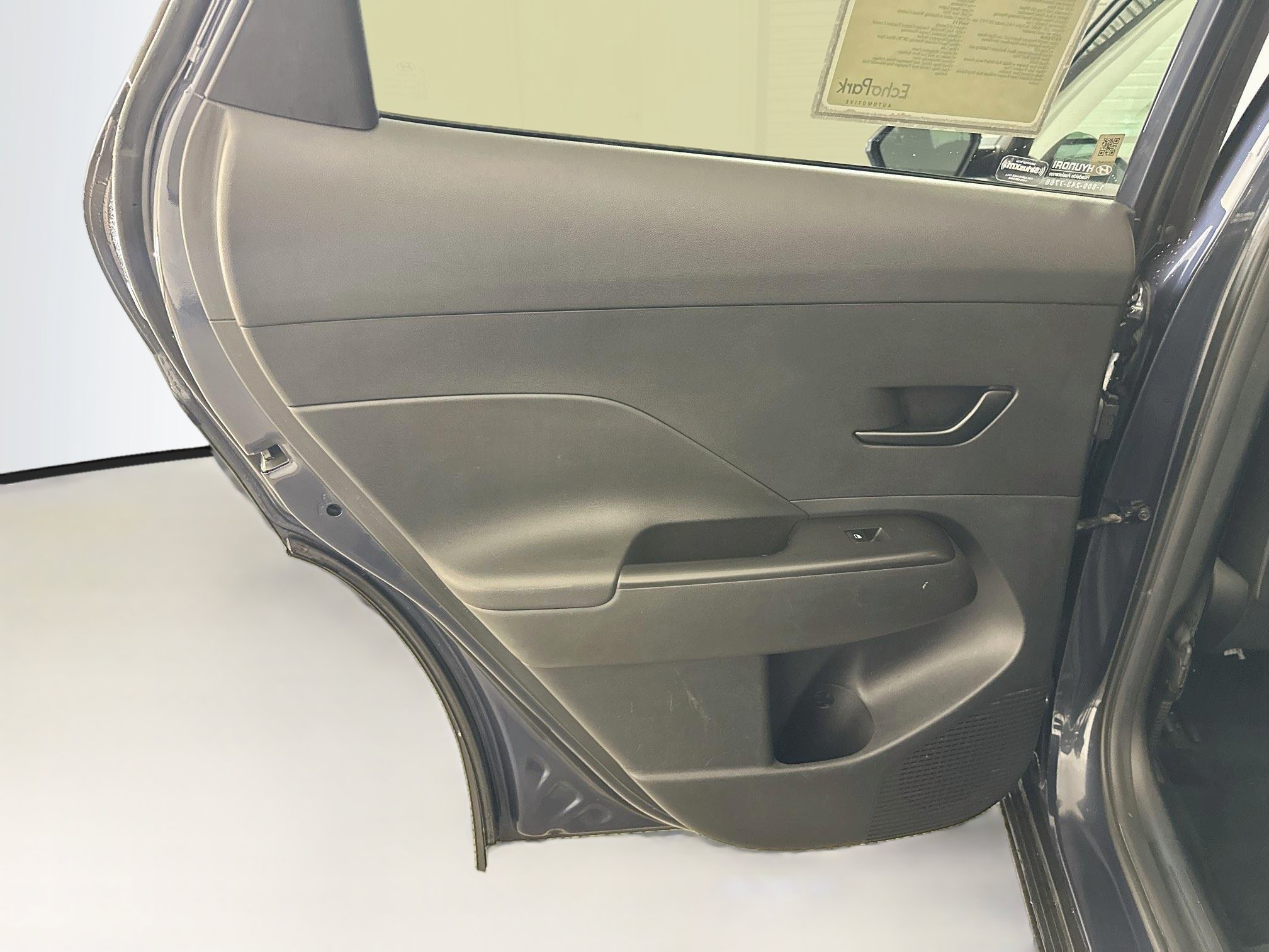 Used 2025 Hyundai Kona SEL AWD/4WD image 27