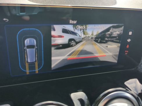 Used 2024 Mercedes-Benz EQB 300 4MATIC image 7