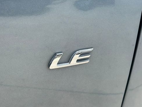 Certified 2022 Toyota Corolla Cross LE image 13