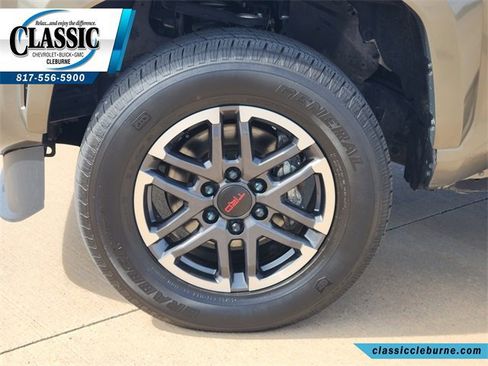 Used 2024 Toyota Tacoma TRD Sport image 12