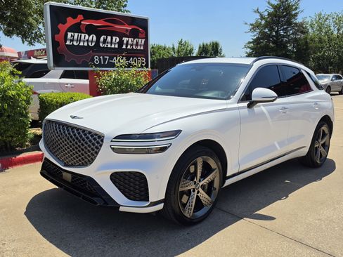 Used 2025 Genesis GV70 3.5T Sport w/ Sport Advanced Package AWD/4WD image 1