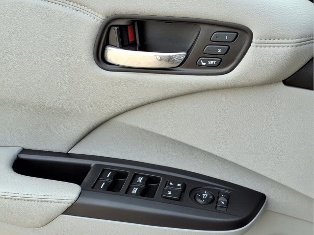 Used 2018 Acura RDX w/ Technology Package AWD/4WD image 17