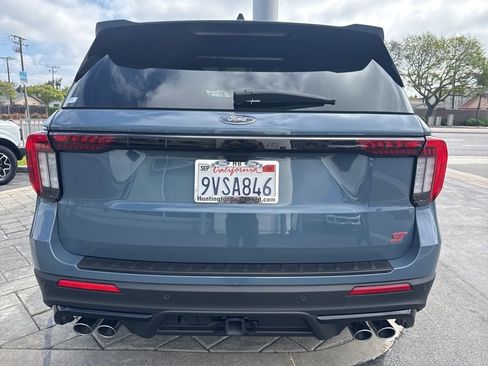 Used 2025 Ford Explorer ST w/ Sun And Sound Package AWD/4WD image 8
