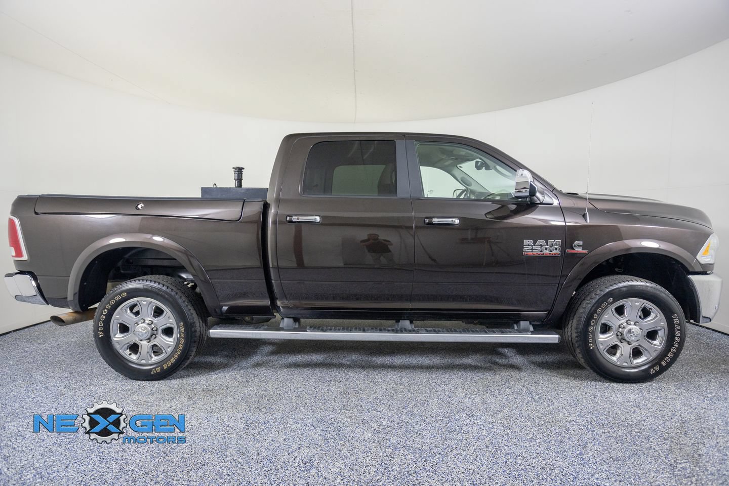 Used 2017 RAM 2500 Laramie w/ Convenience Group AWD/4WD image 9