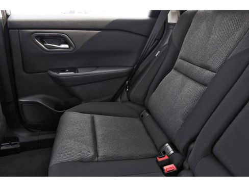 Certified 2026 Nissan Rogue SV FWD image 14